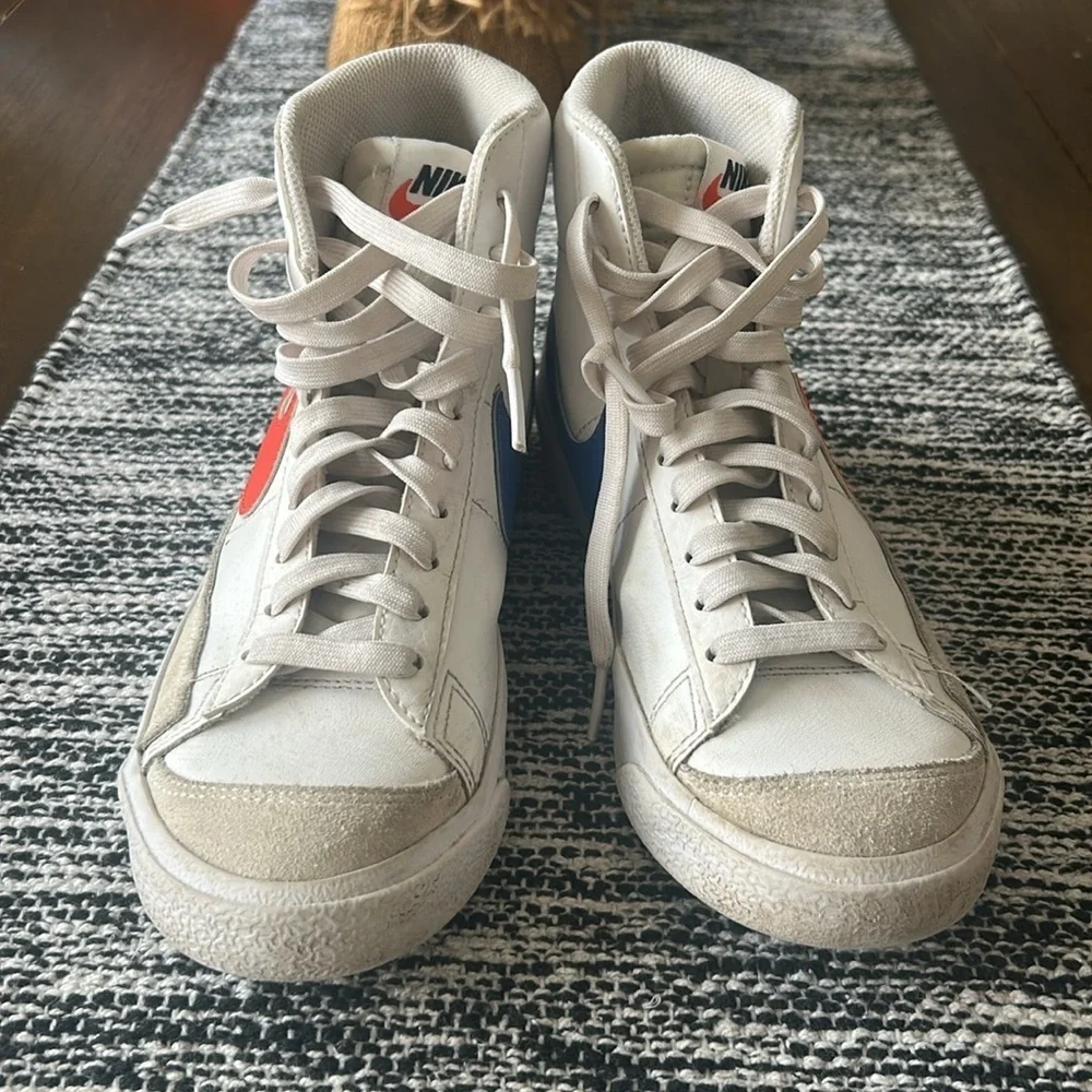 Nike Blazers white/orange/blue size 5 youth